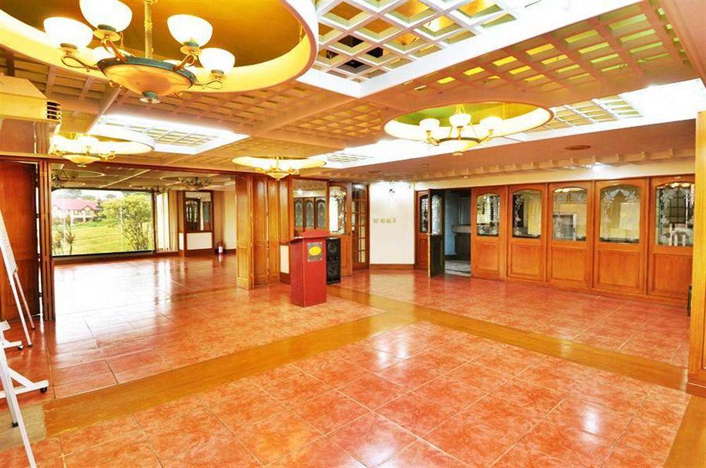 Sunrise Holiday Mansion Tagaytay City Exterior photo