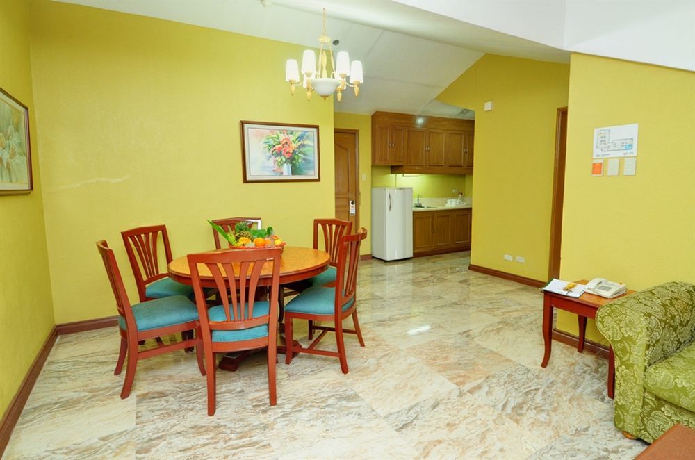 Sunrise Holiday Mansion Tagaytay City Exterior photo