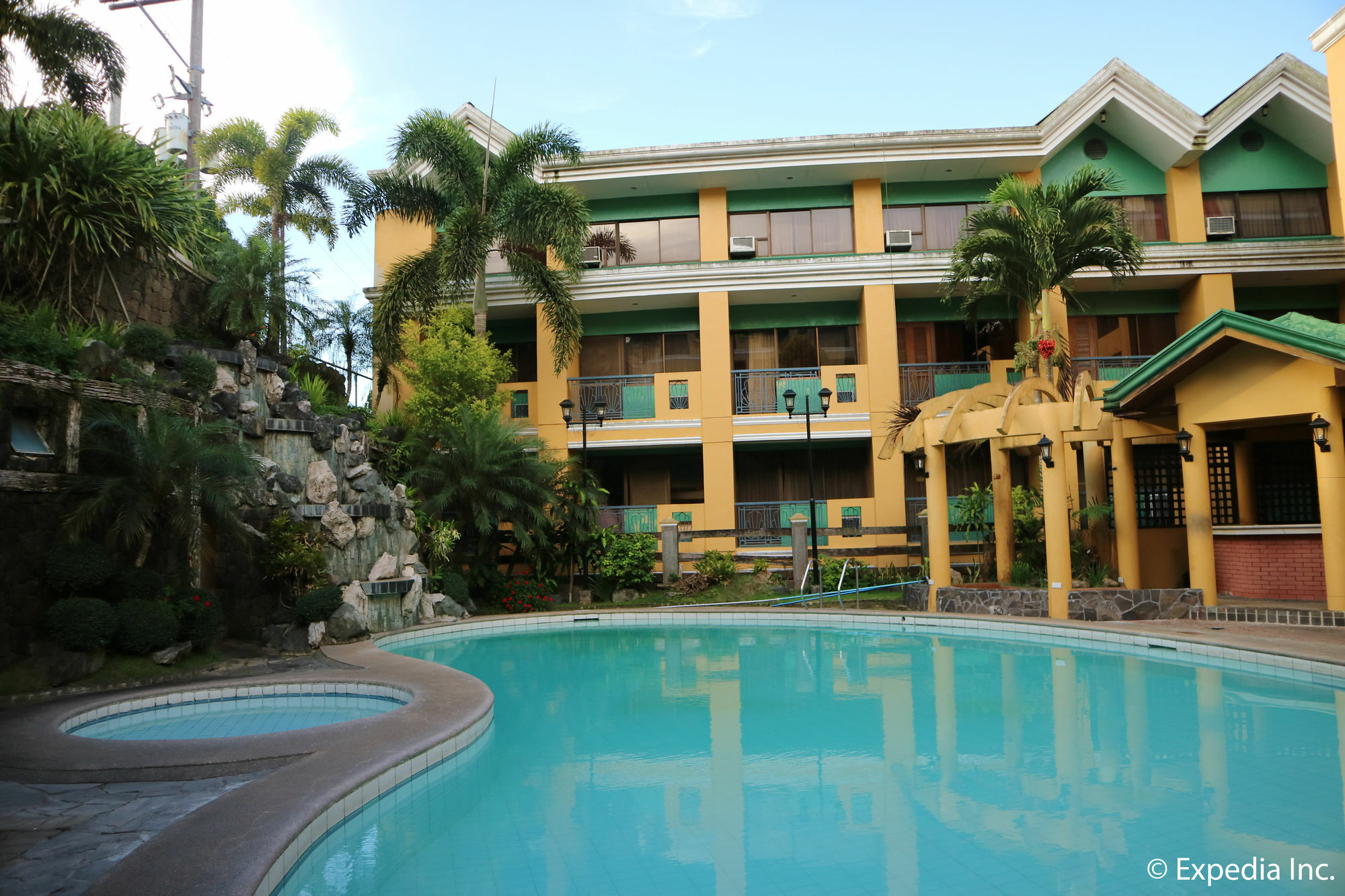 Sunrise Holiday Mansion Tagaytay City Exterior photo